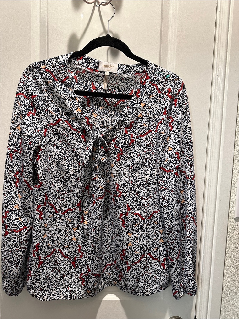 Laundry by Shelli Segal Red & Black Tie-front Blouse